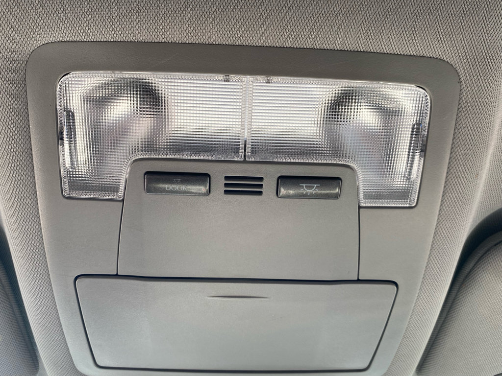 Used 2016 Toyota Highlander Plus image 22