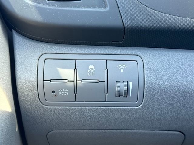 Used 2015 Hyundai Accent GLS image 28