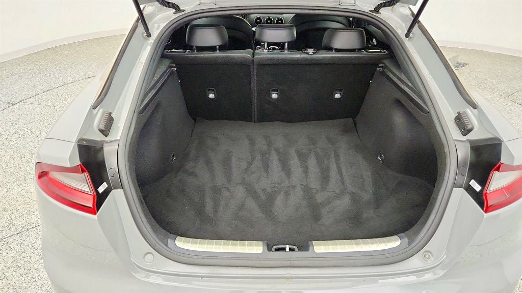 Used 2021 Kia Stinger GT-Line RWD image 20