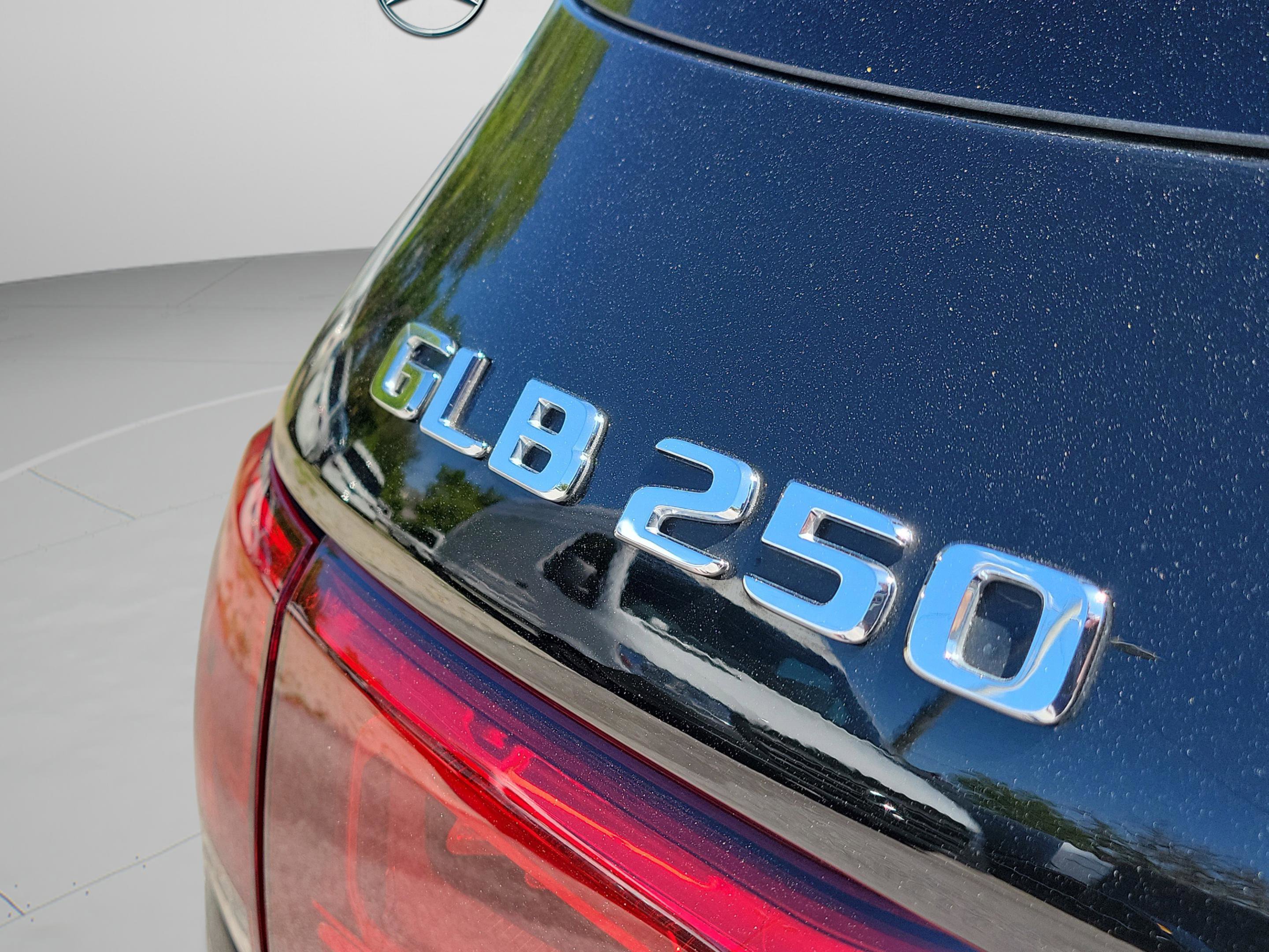 Certified 2022 Mercedes-Benz GLB 250 4MATIC image 6