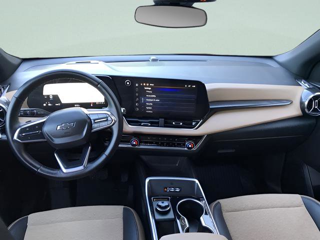 Used 2025 Chevrolet Equinox ACTIV image 13