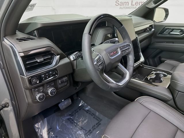 Used 2025 GMC Yukon Elevation w/ Elevation Premium Package image 11