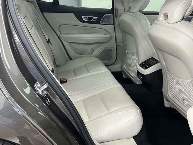 Used 2019 Volvo S60 T6 Inscription image 25