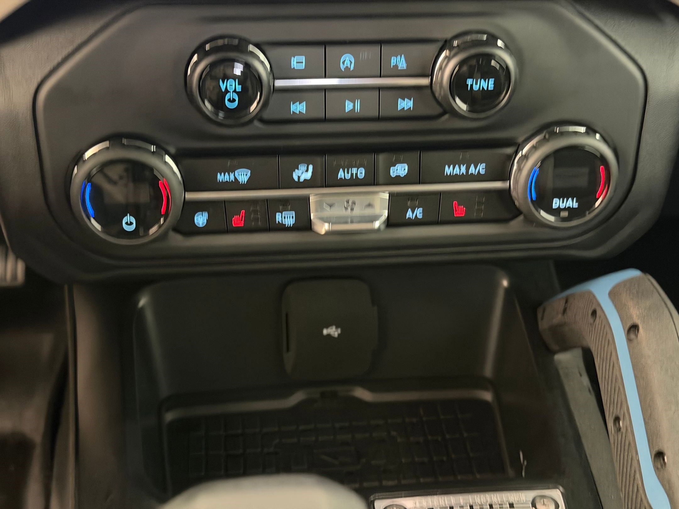 Certified 2024 Ford Bronco Wildtrak image 26