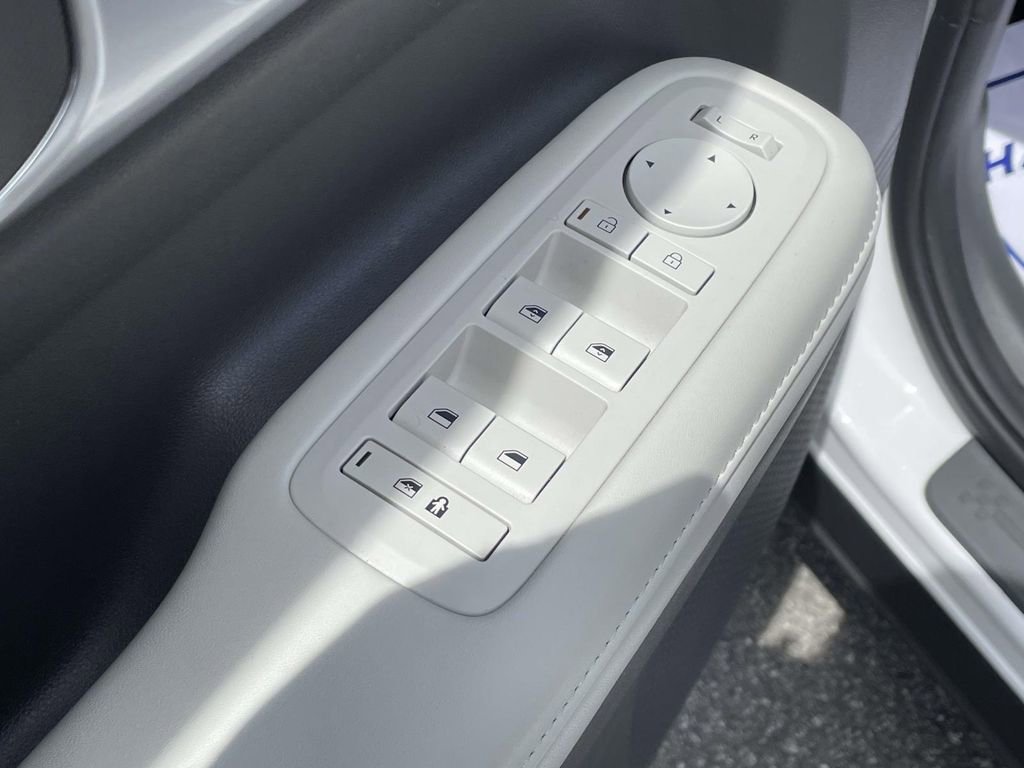 Used 2024 Hyundai Santa Fe SEL image 15