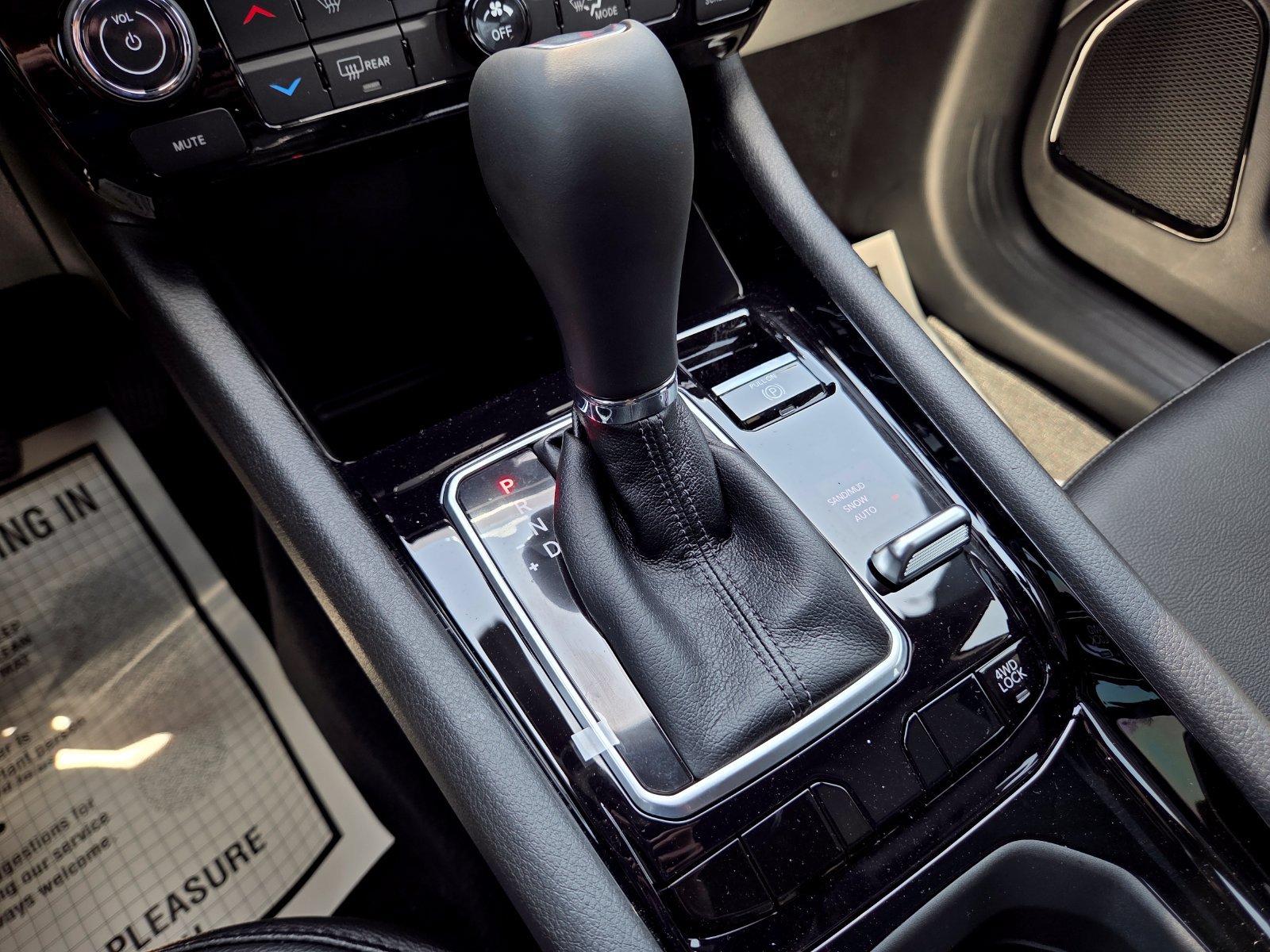 New 2026 Jeep Compass Latitude AWD/4WD image 34