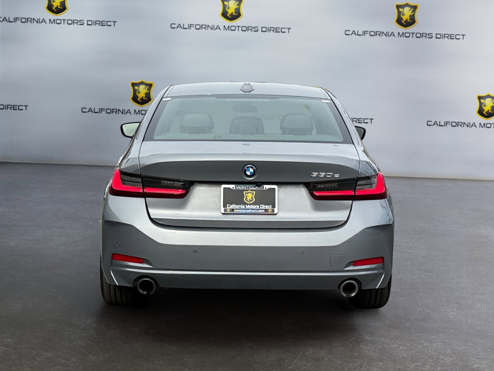 Used 2023 BMW 330e w/ Premium Package image 4