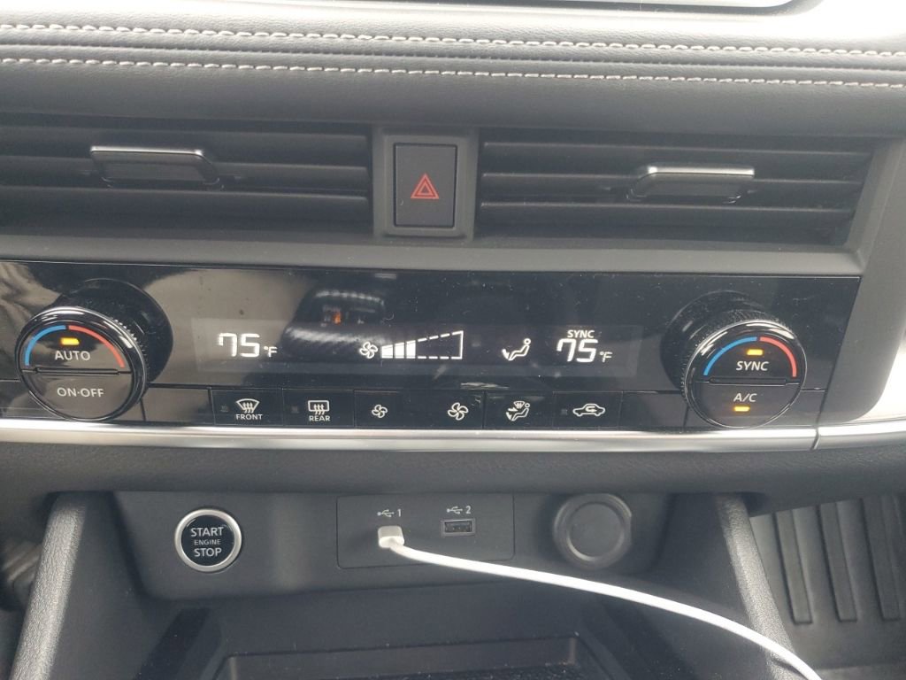 Used 2023 Nissan Rogue SV image 18