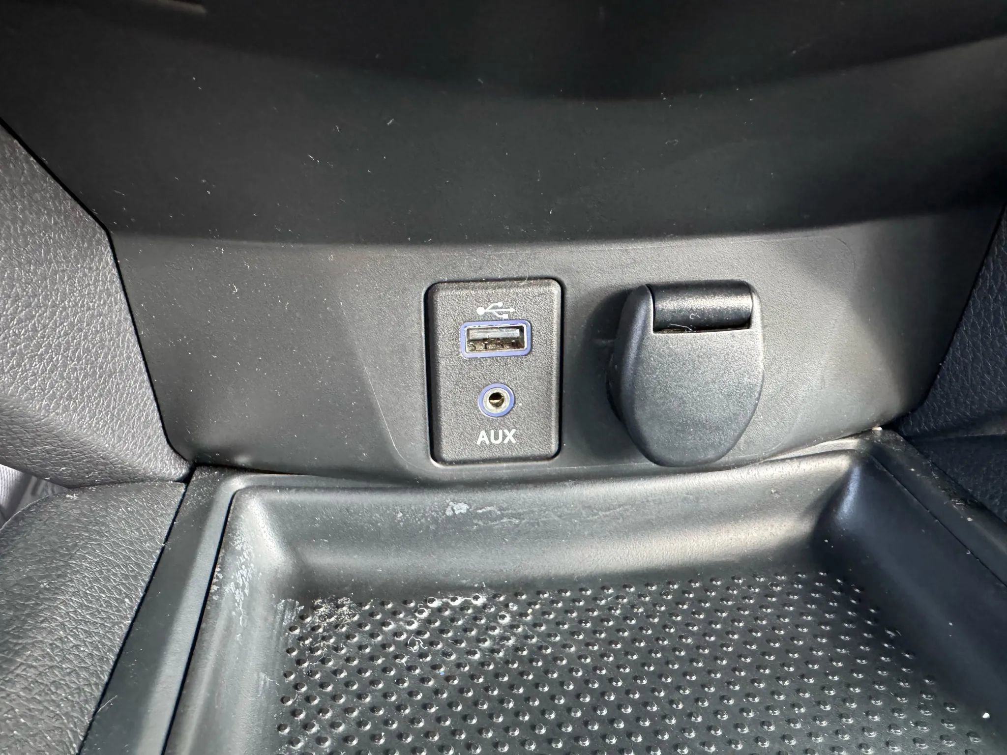 Used 2017 Nissan Rogue S image 18