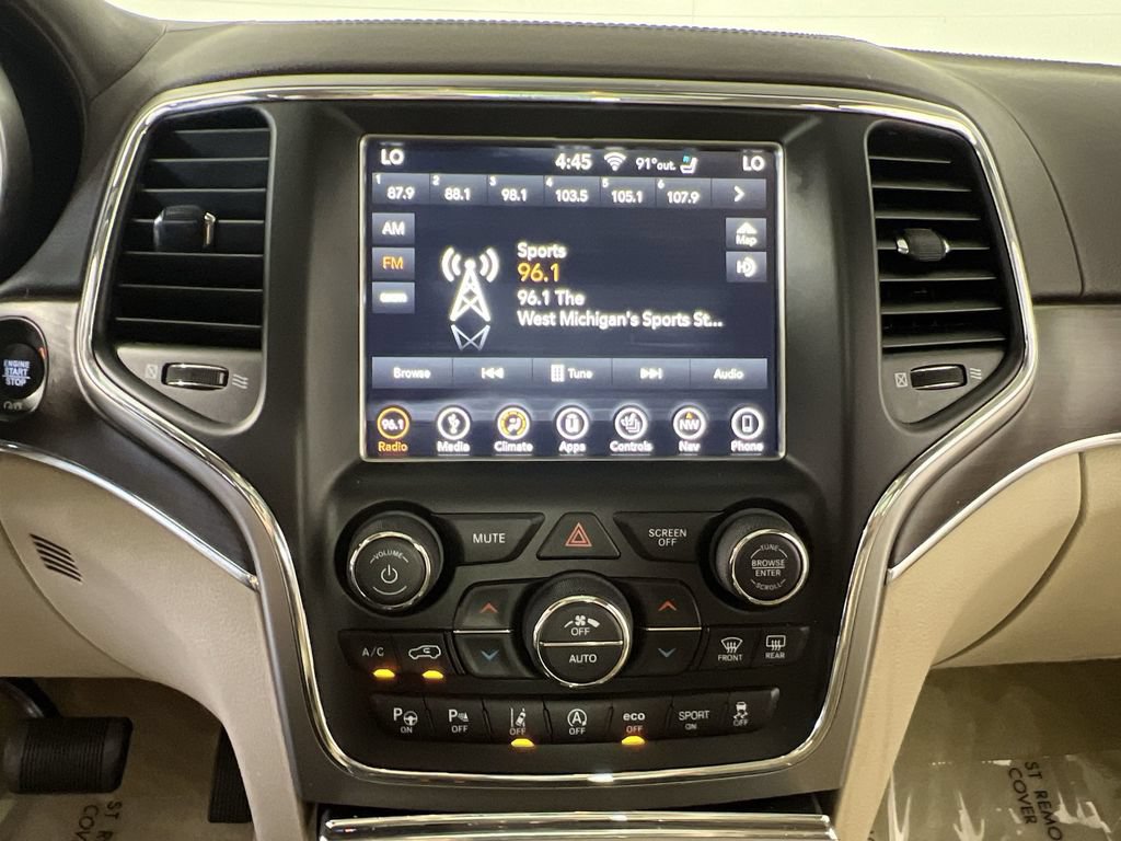 Used 2018 Jeep Grand Cherokee Overland AWD/4WD image 11
