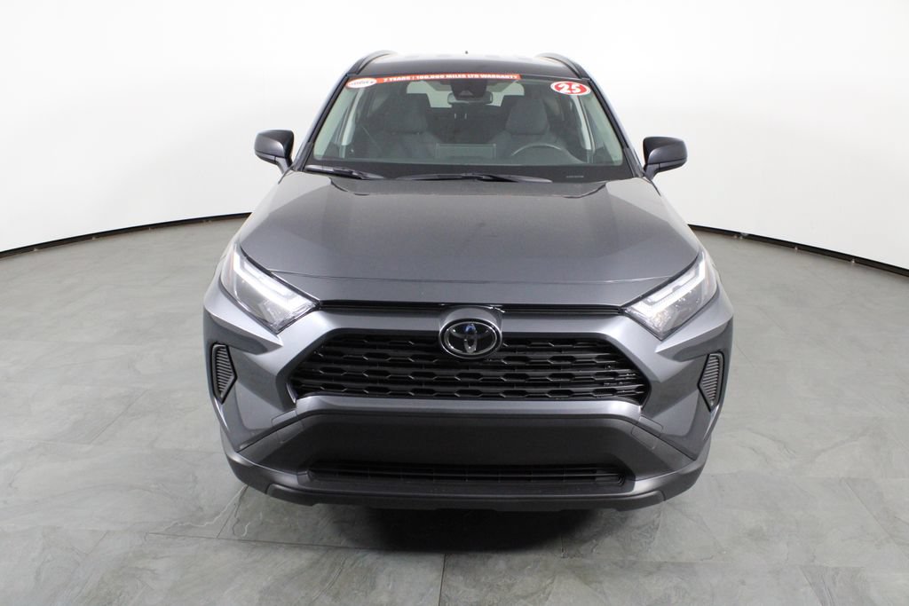 Used 2025 Toyota RAV4 LE AWD/4WD image 12