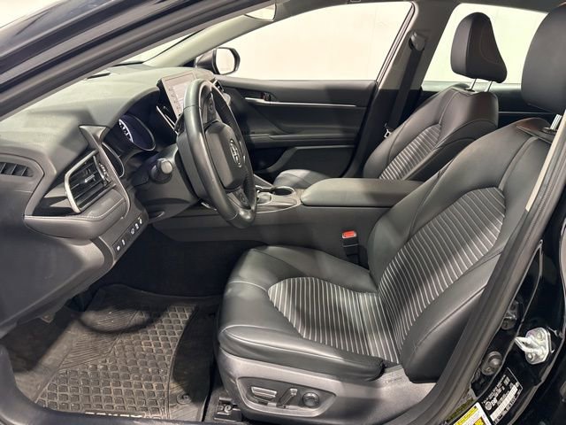 Used 2024 Toyota Camry SE image 8