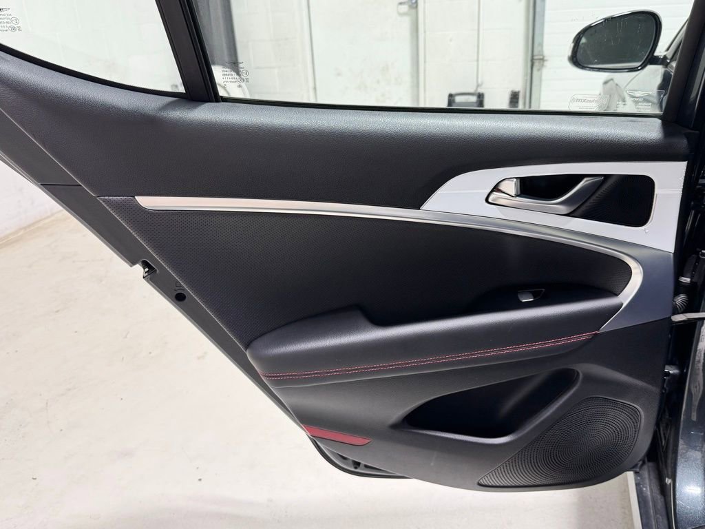 Used 2023 Genesis G70 2.0T w/ Sport Prestige Package image 29