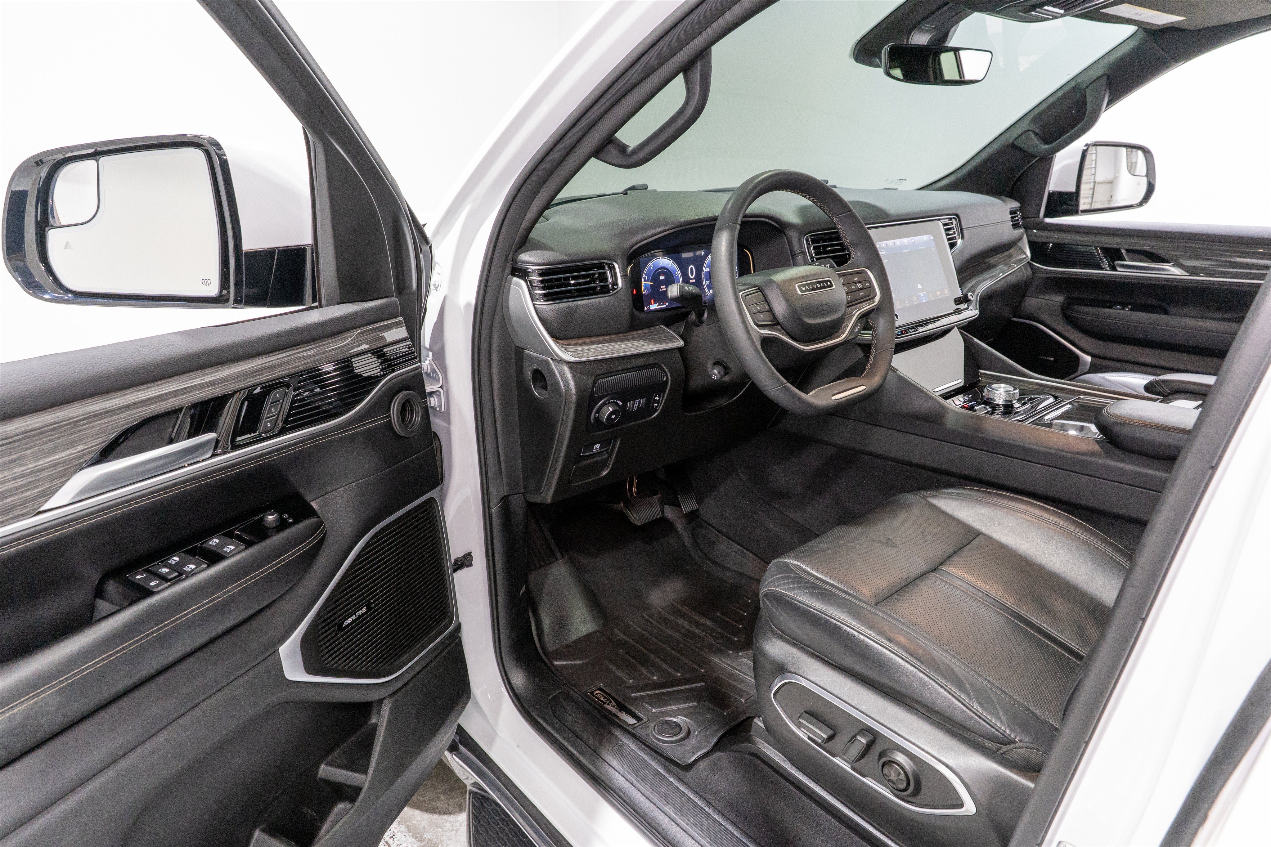 Used 2022 Jeep Wagoneer Series II w/ Premium Group I AWD/4WD image 12