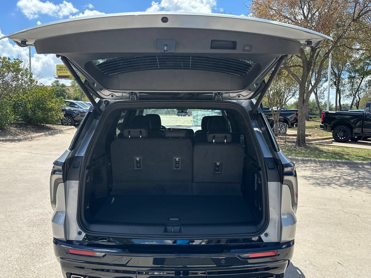 New 2027 Chevrolet Traverse RS FWD image 28
