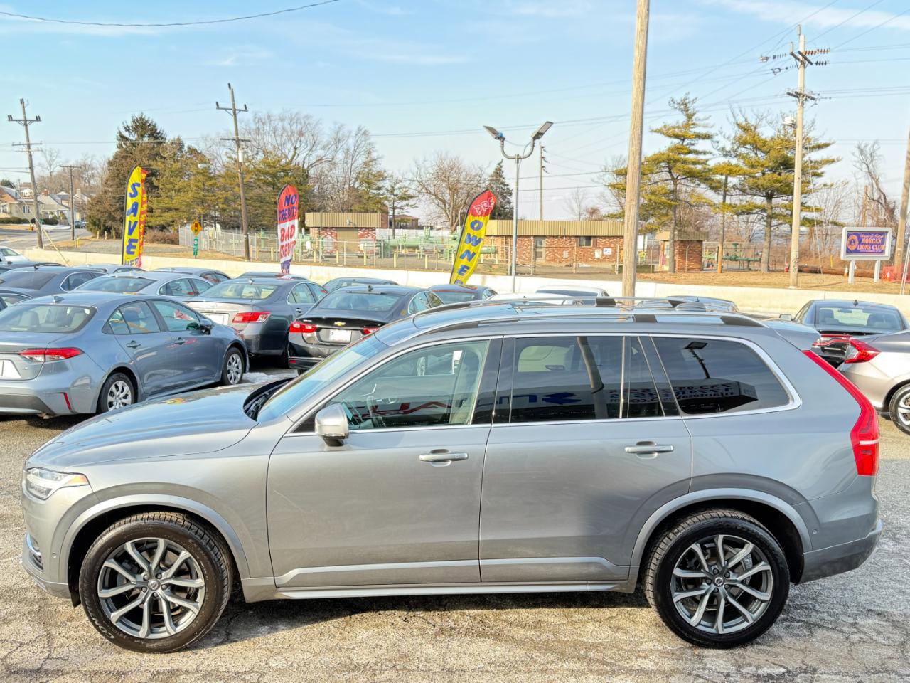 Used 2016 Volvo XC90 T6 Momentum w/ Momentum Plus Package AWD/4WD image 7