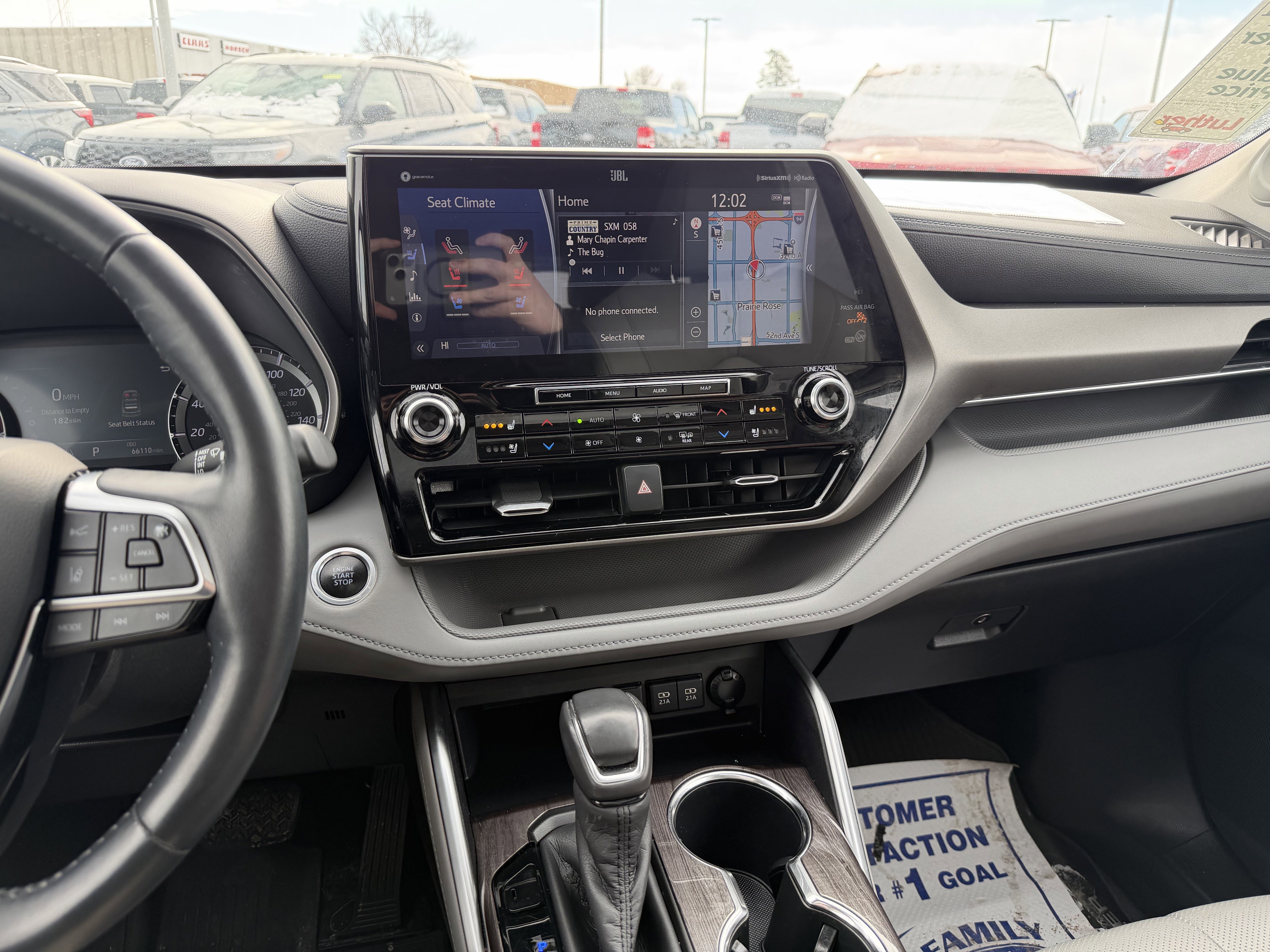 Used 2020 Toyota Highlander Limited image 10