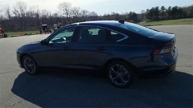 Certified 2025 Honda Accord EX-L image 5