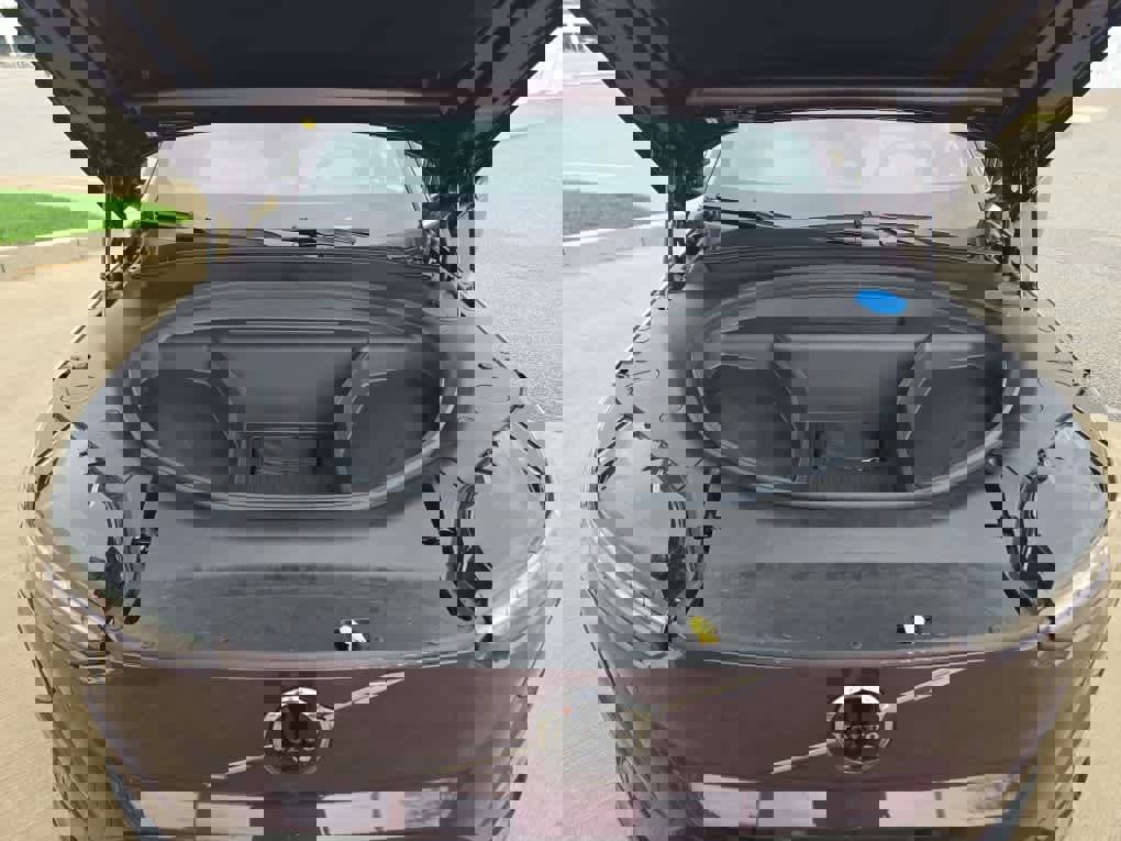 New 2025 Volvo EX90 Ultra image 3