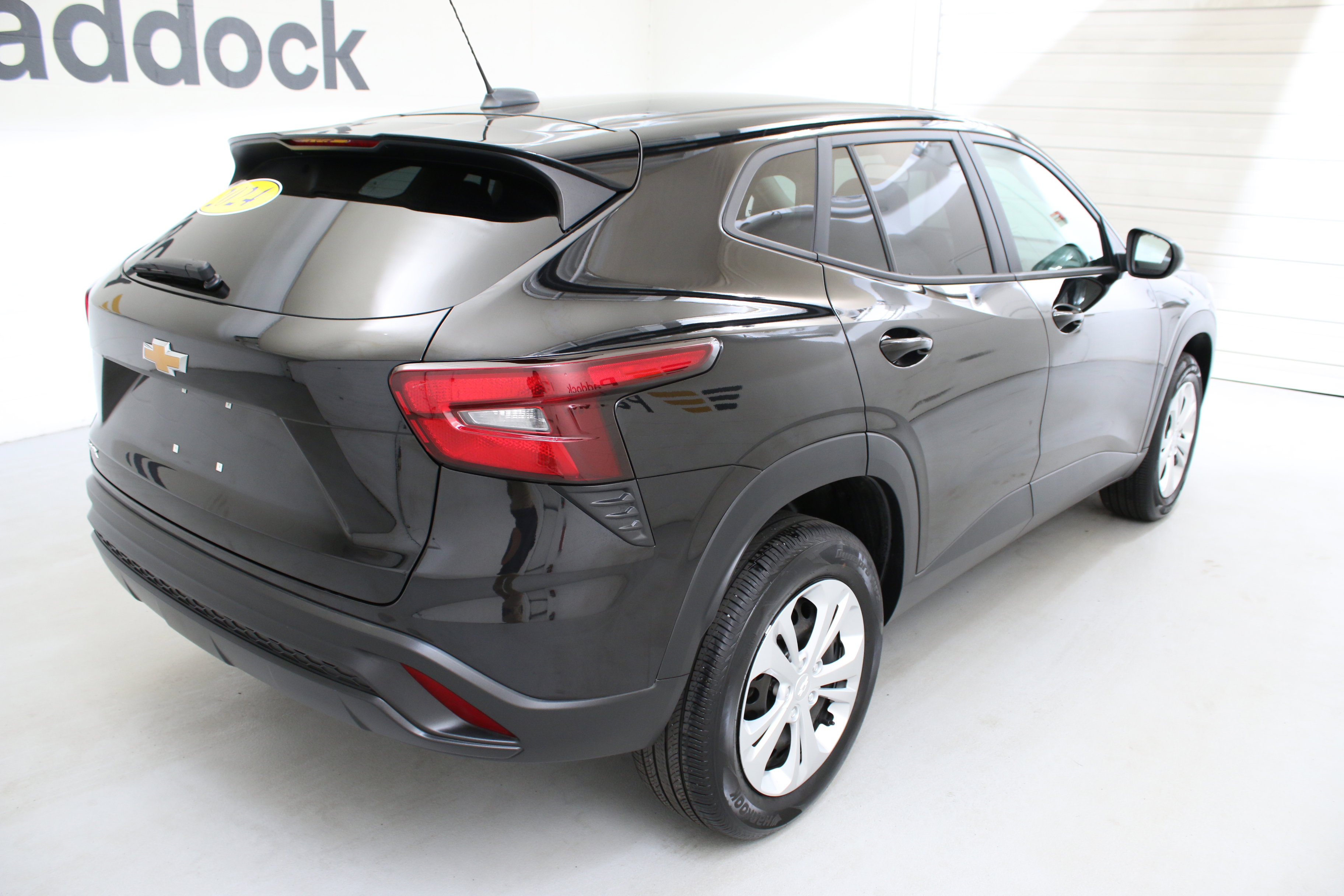 Used 2024 Chevrolet Trax LS FWD image 9