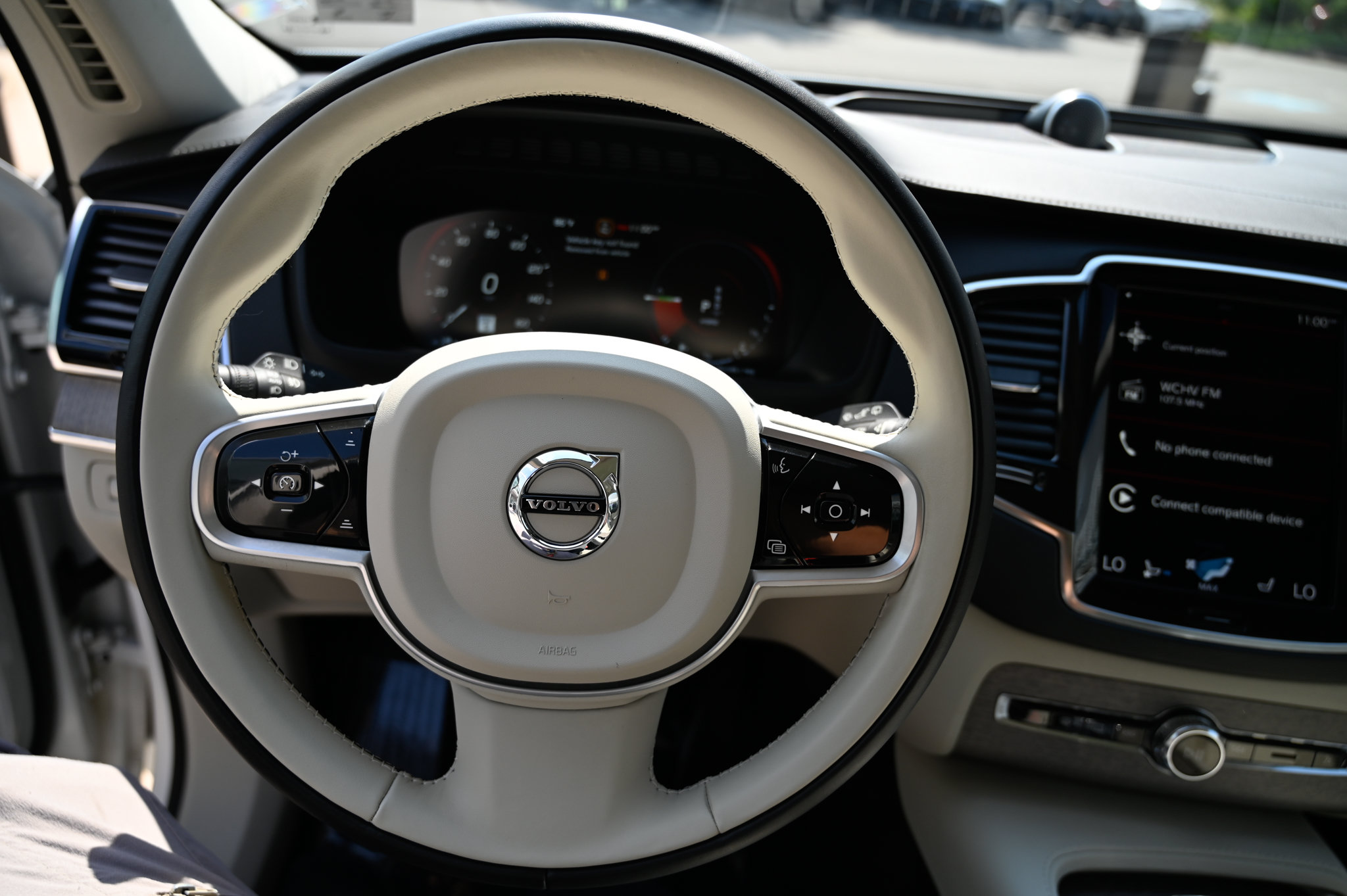 Used 2022 Volvo XC90 T8 Inscription w/ Advanced Package AWD/4WD image 24