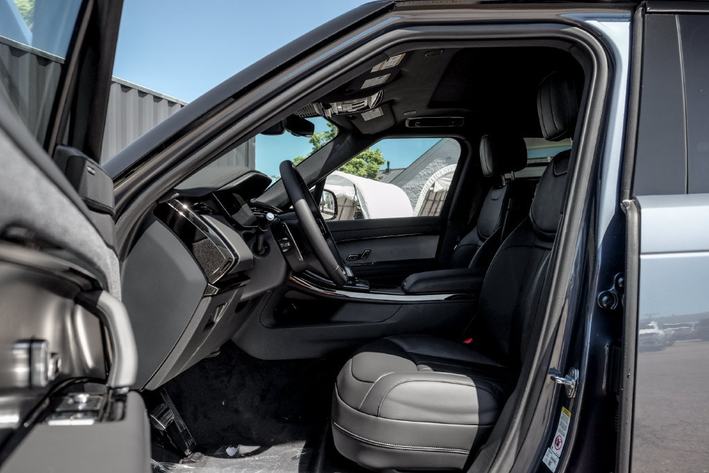 New 2026 Land Rover Range Rover Sport Dynamic SE AWD/4WD image 10