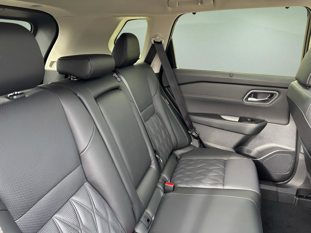 New 2026 Nissan Rogue Platinum w/ Platinum Premium Package AWD/4WD image 10