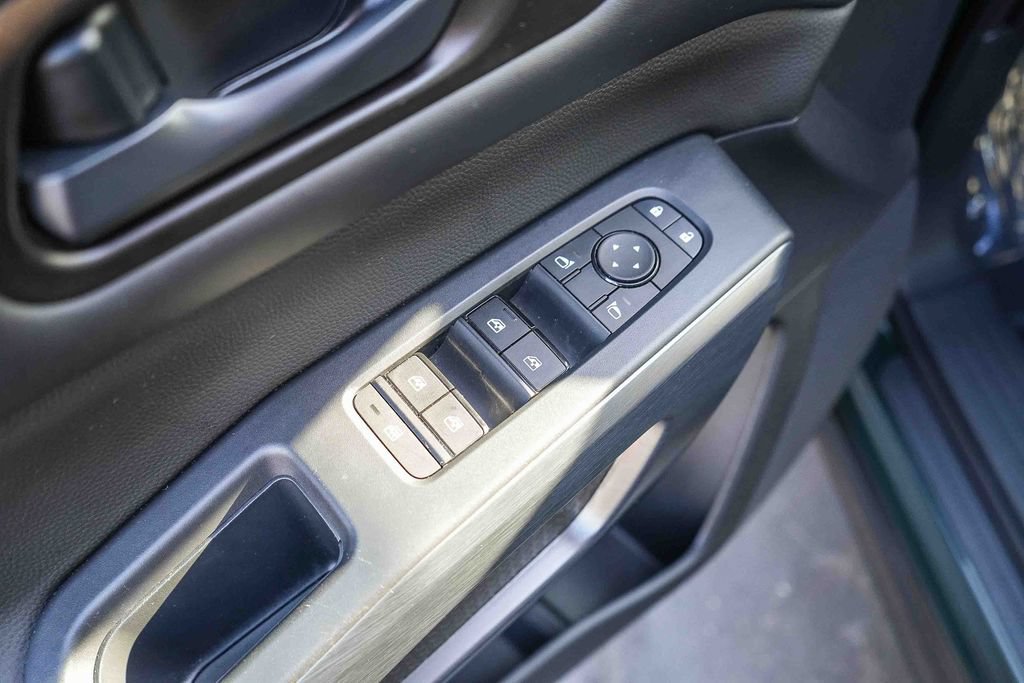 Used 2025 Nissan Pathfinder Rock Creek AWD/4WD image 21