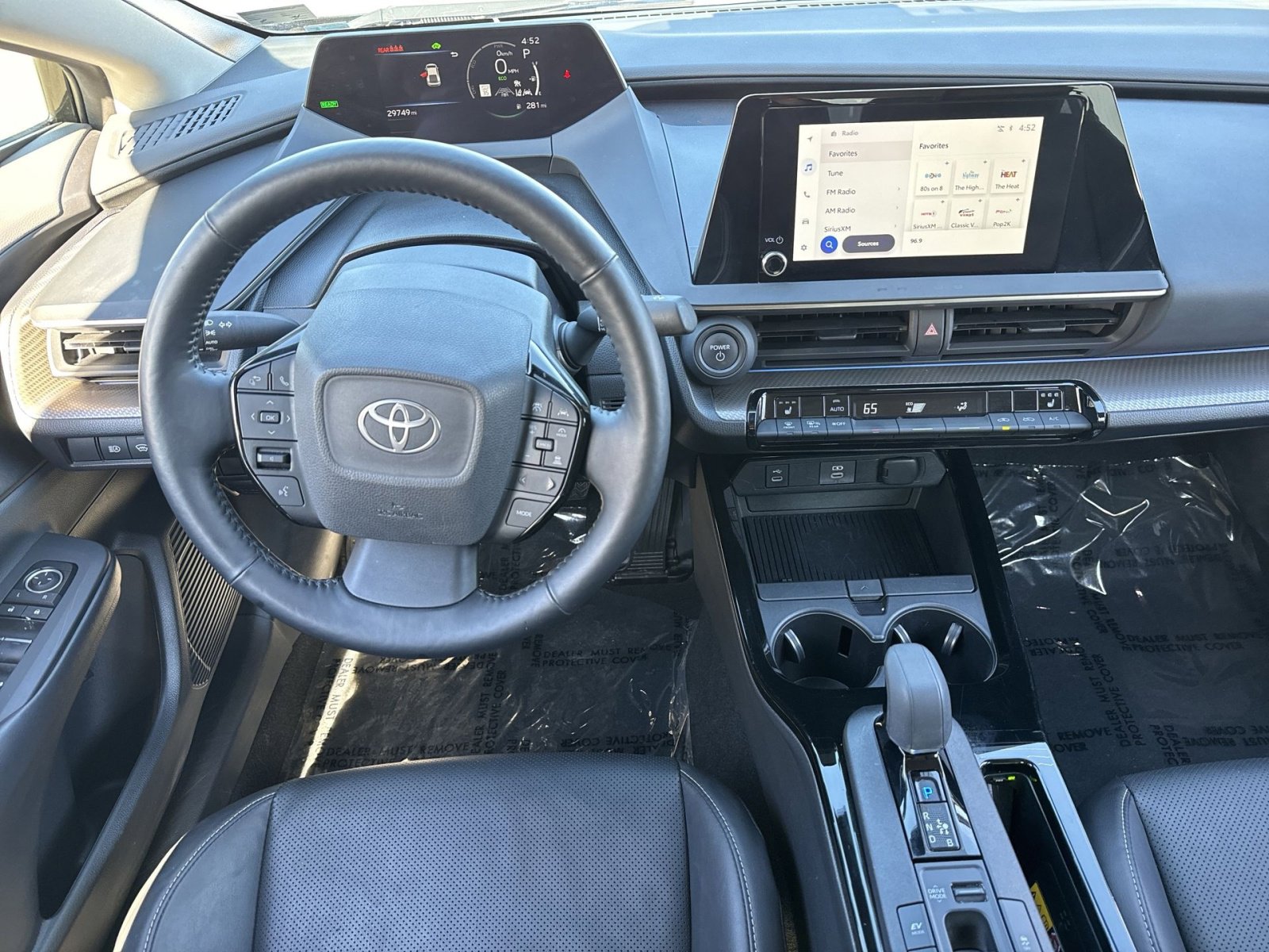 Used 2024 Toyota Prius XLE image 27