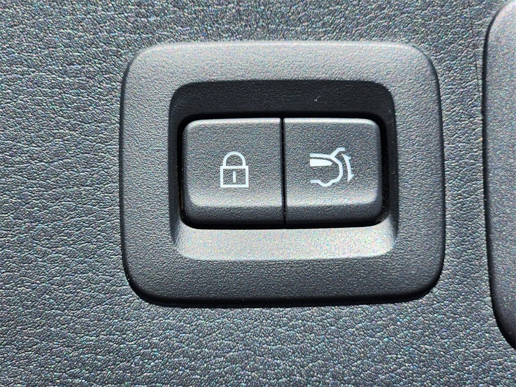 Used 2022 MAZDA CX-30 AWD 2.5 S w/ Premium Package image 23