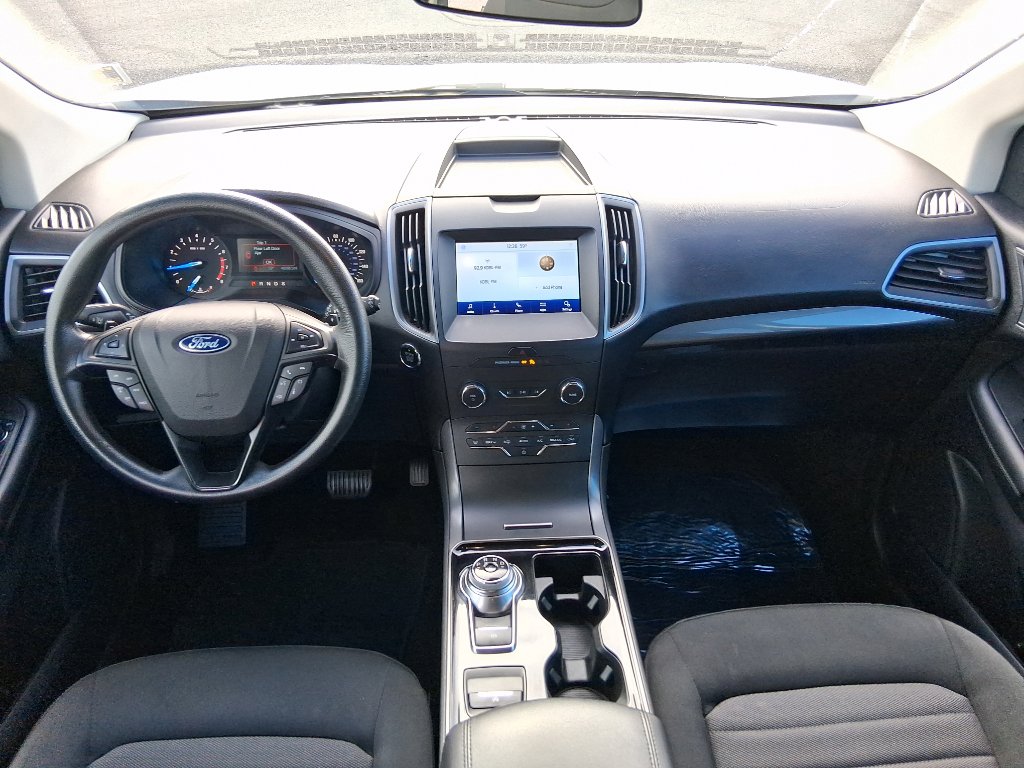 Used 2020 Ford Edge SE image 17
