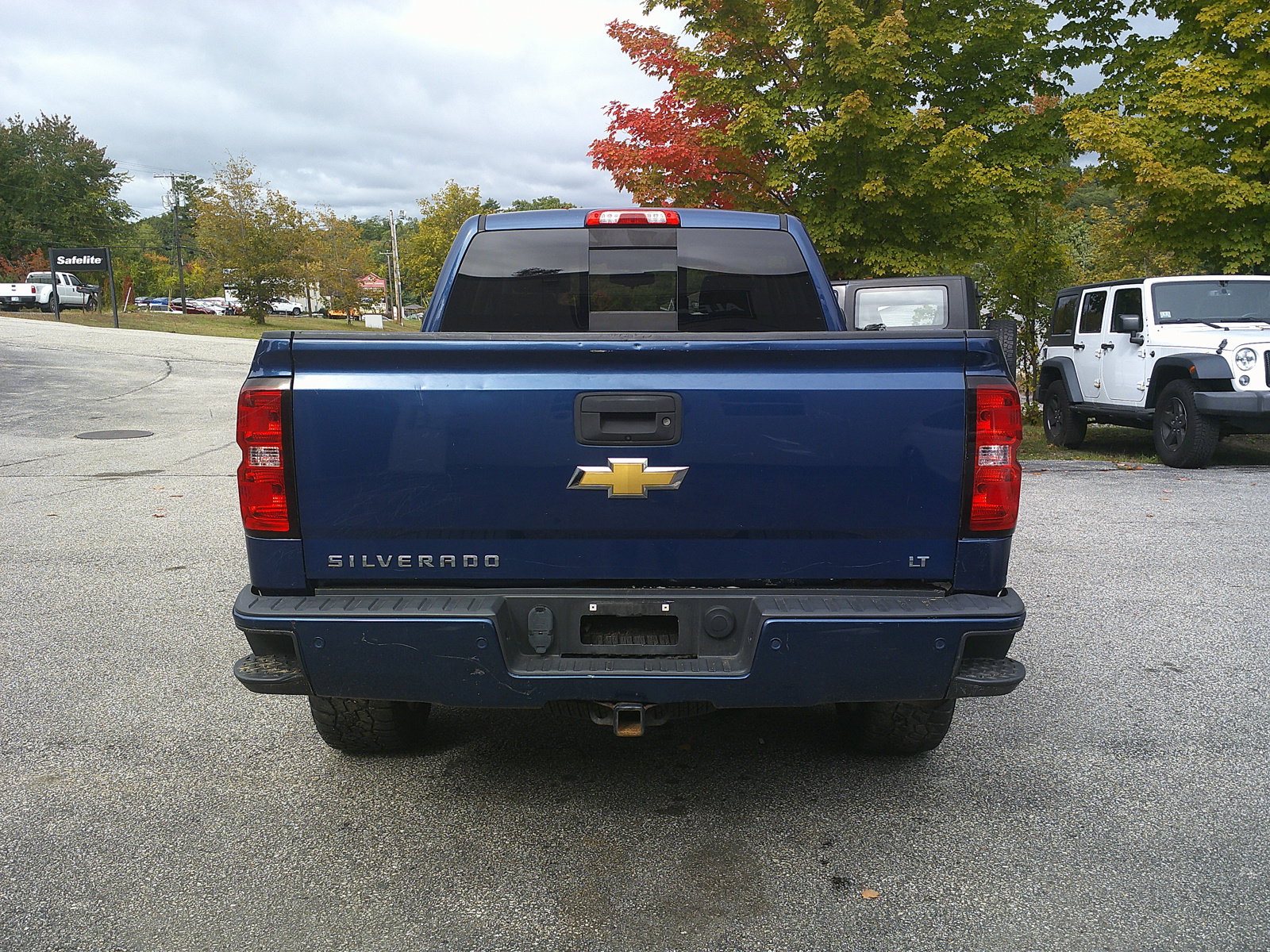 Used 2017 Chevrolet Silverado 1500 LT w/ All Star Edition AWD/4WD image 6