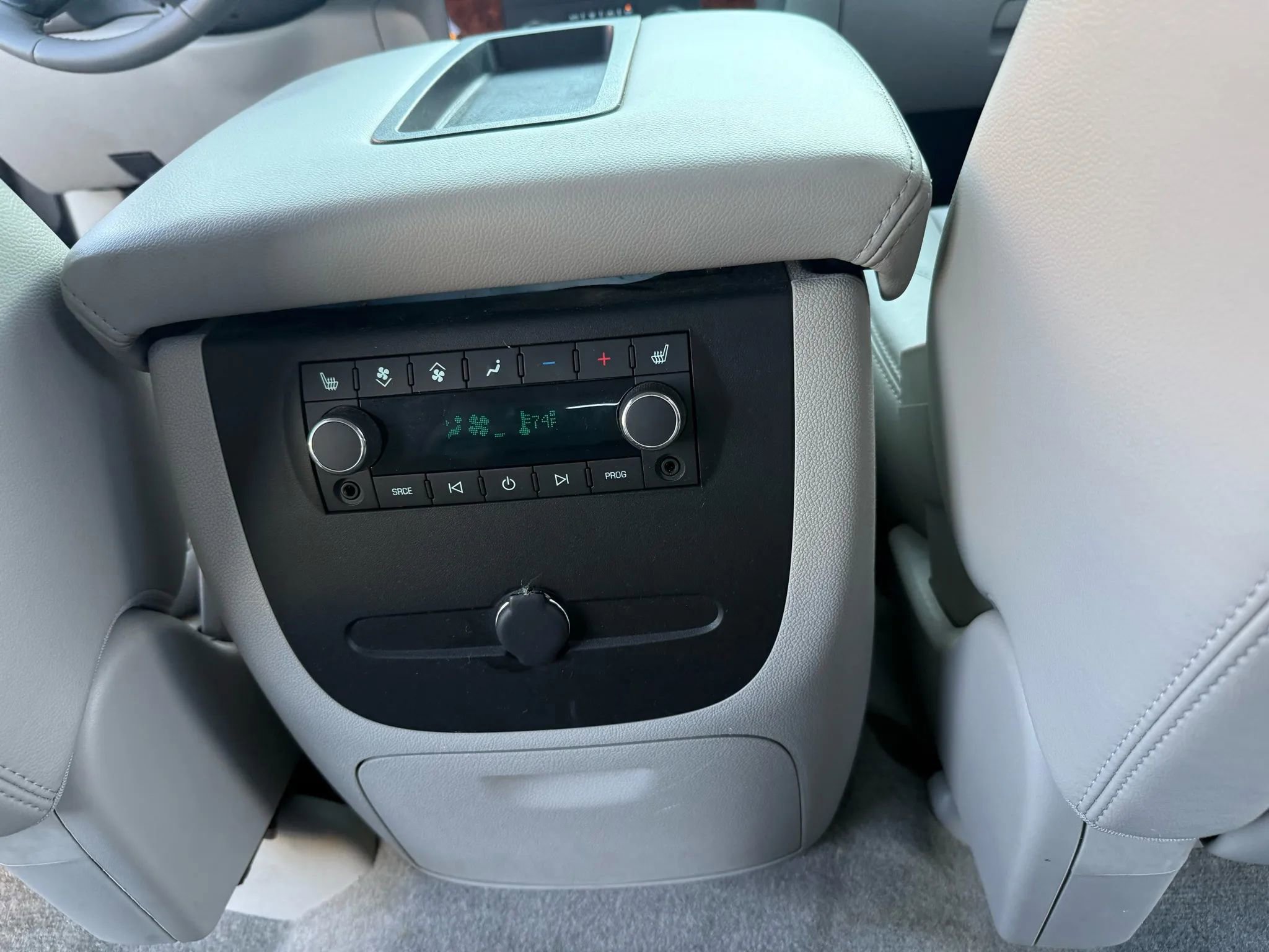 Used 2008 Chevrolet Suburban LTZ w/ LTZ Preferred Equipment Group image 22