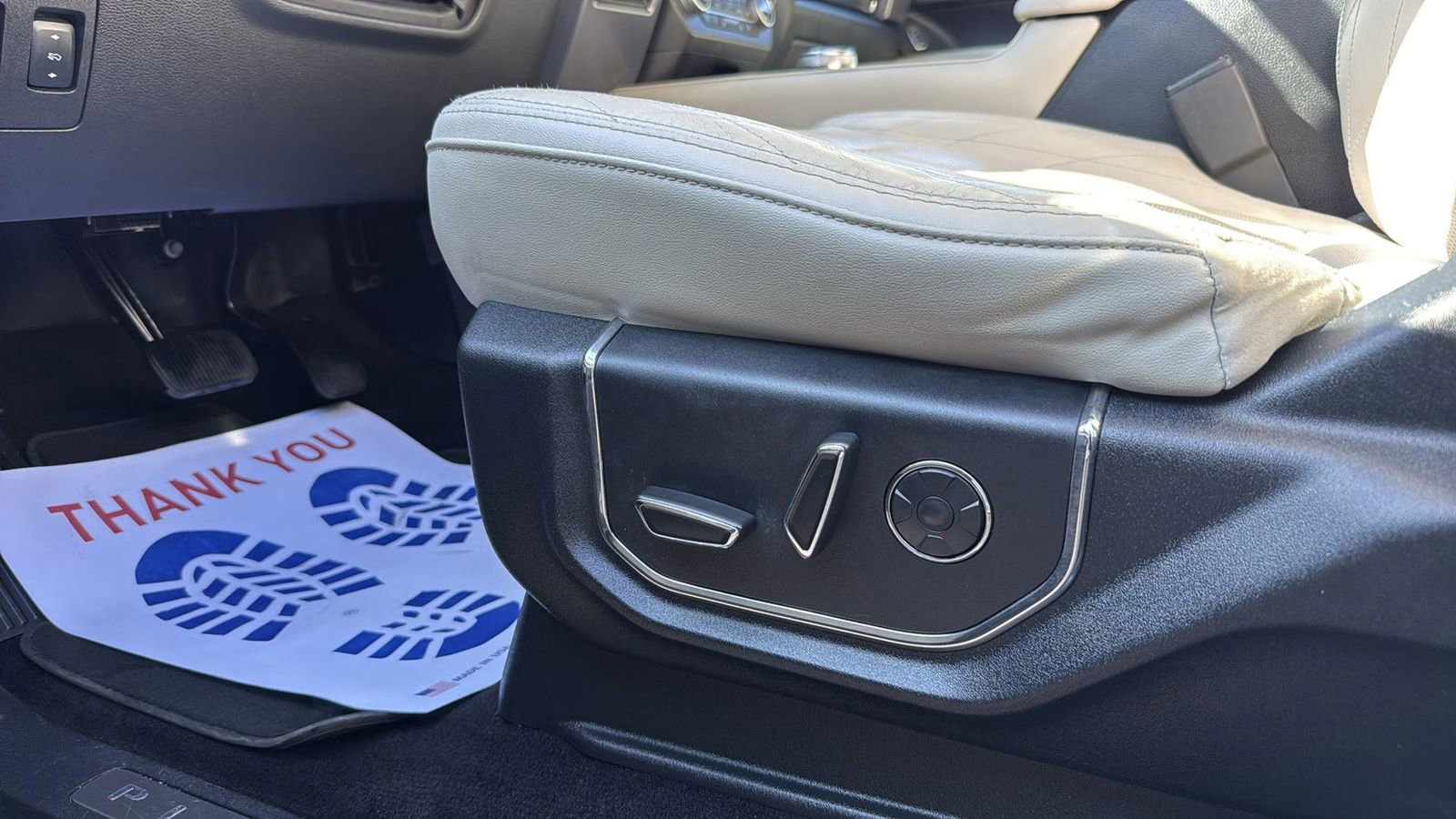 Used 2019 Ford Expedition Max Platinum image 11