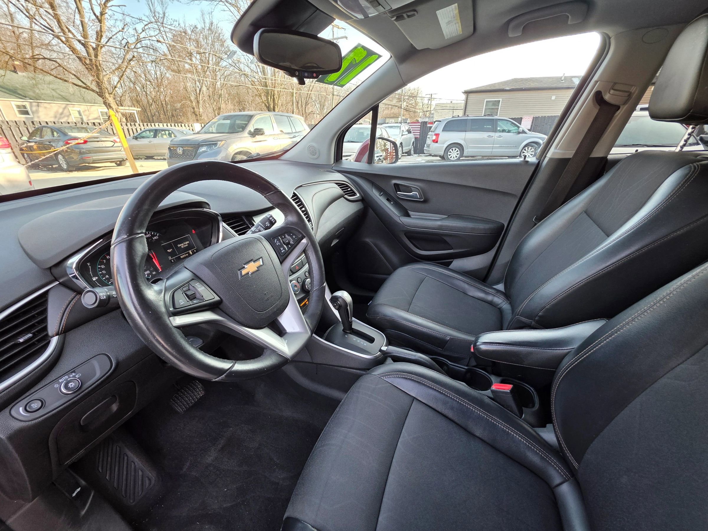 Used 2017 Chevrolet Trax LT w/ LT Convenience Package image 12