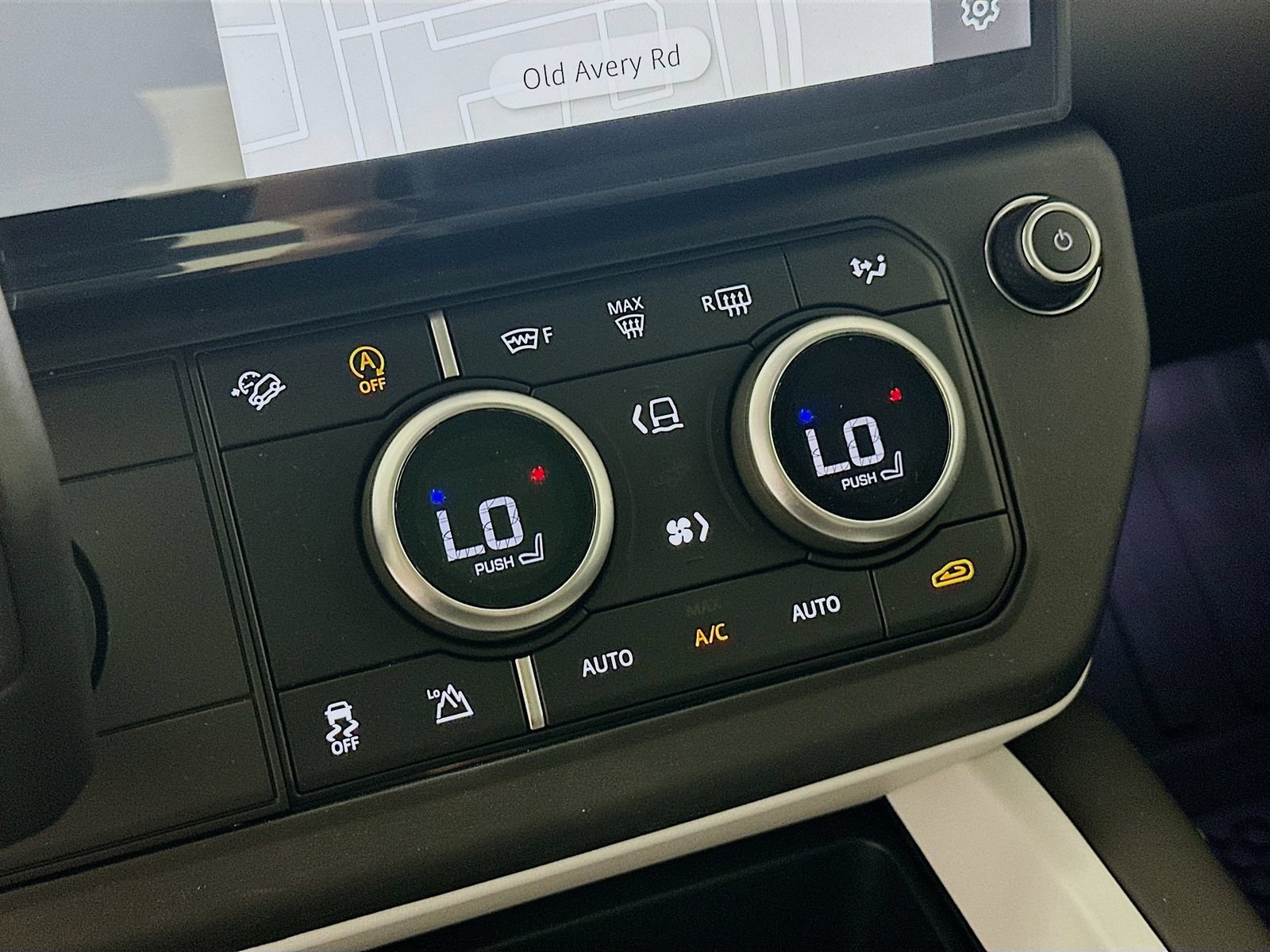 New 2026 Land Rover Defender 110 S AWD/4WD image 28
