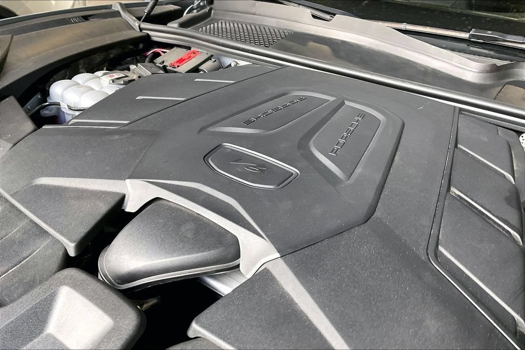 Used 2025 Porsche Cayenne AWD/4WD image 28
