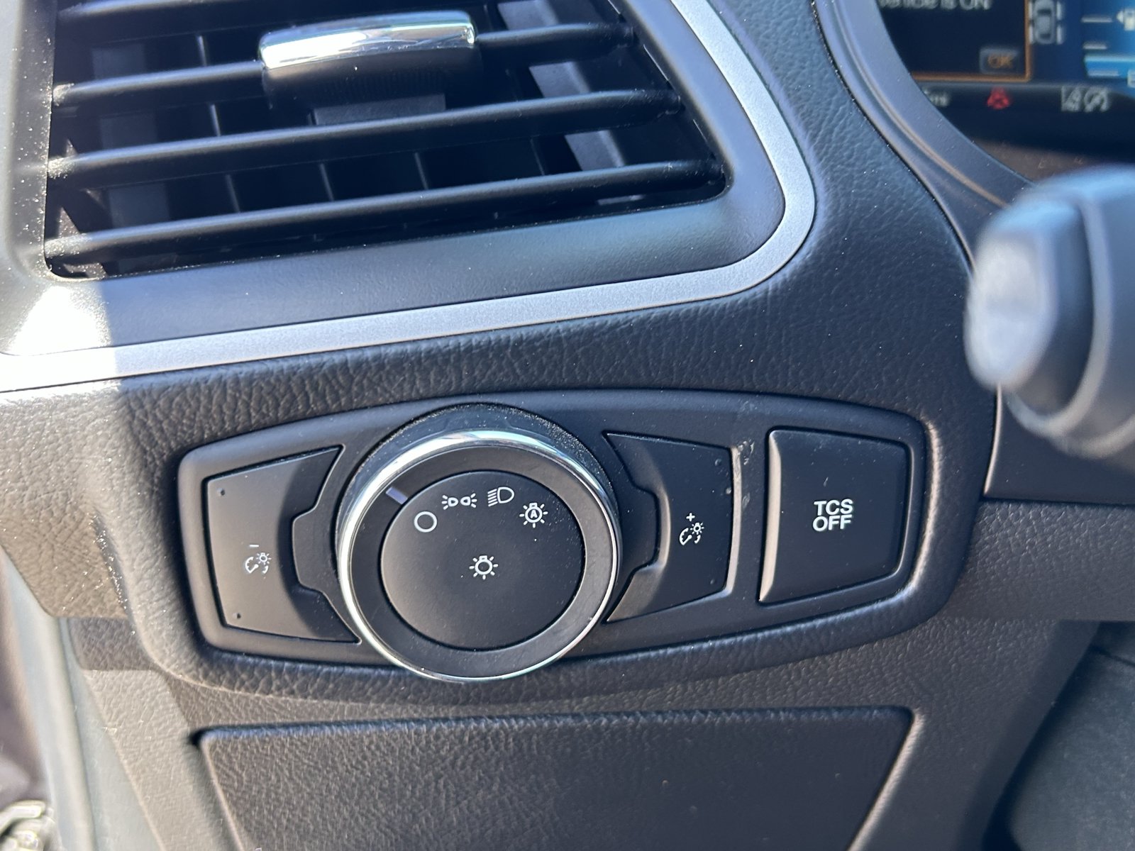 Used 2023 Ford Edge SE AWD/4WD image 31