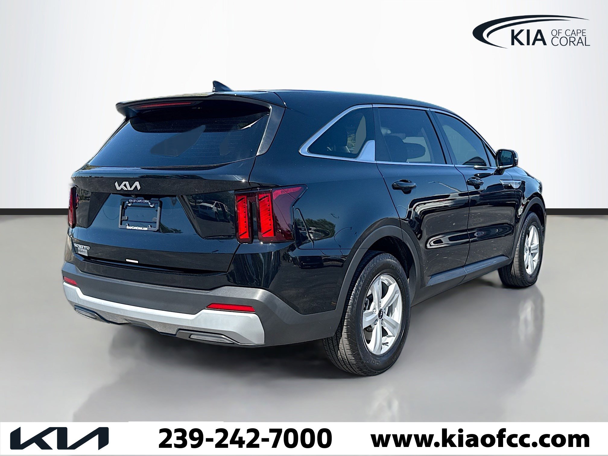 Certified 2025 Kia Sorento LX image 5