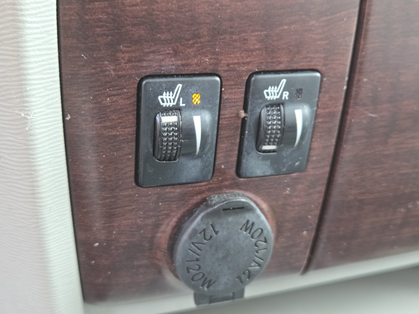 Used 2013 Toyota Sienna XLE FWD image 5