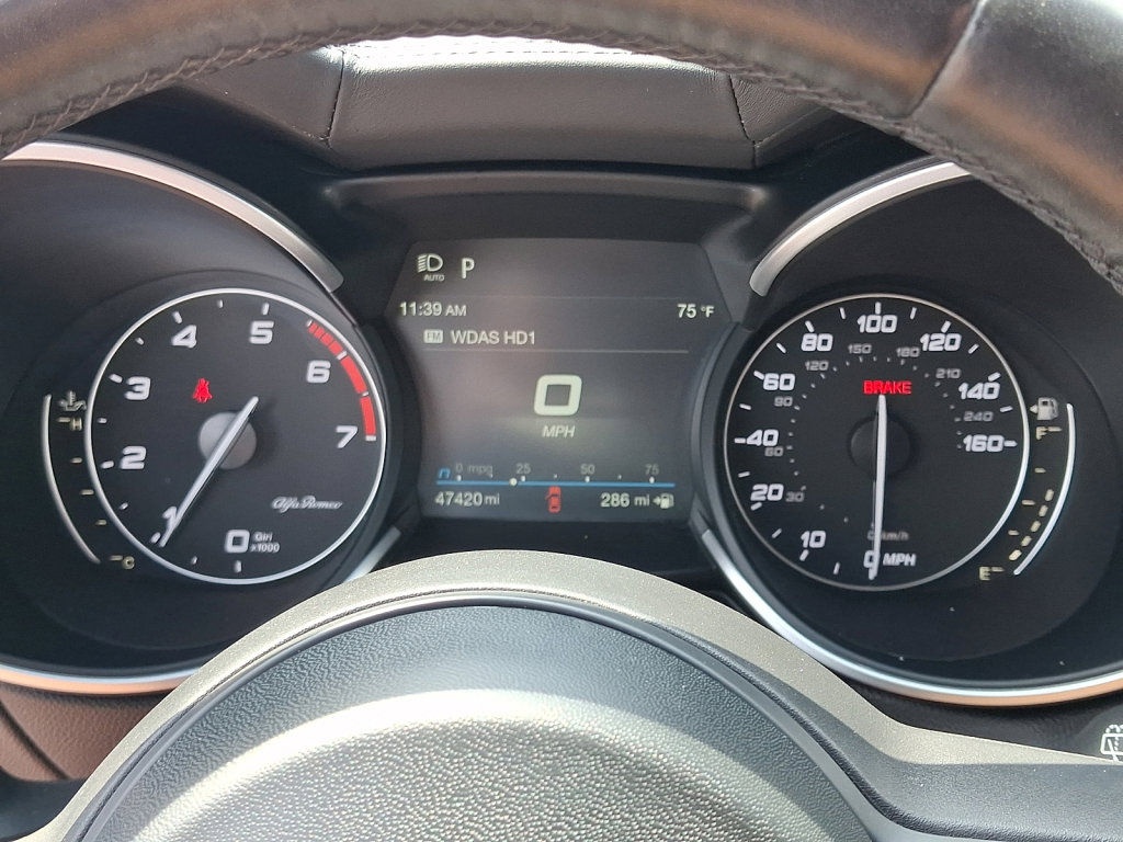Used 2022 Alfa Romeo Stelvio Veloce AWD/4WD image 26