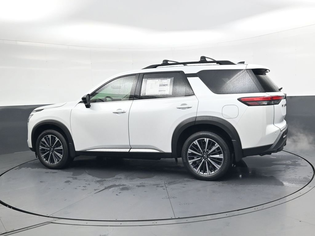 New 2026 Nissan Pathfinder Platinum w/ Cargo Package AWD/4WD image 8