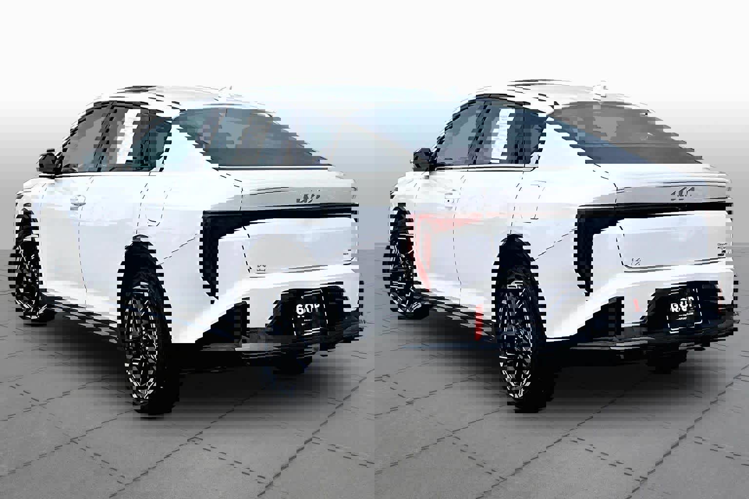 Used 2025 Kia K4 GT-Line w/ GT-Line Premium Package image 11