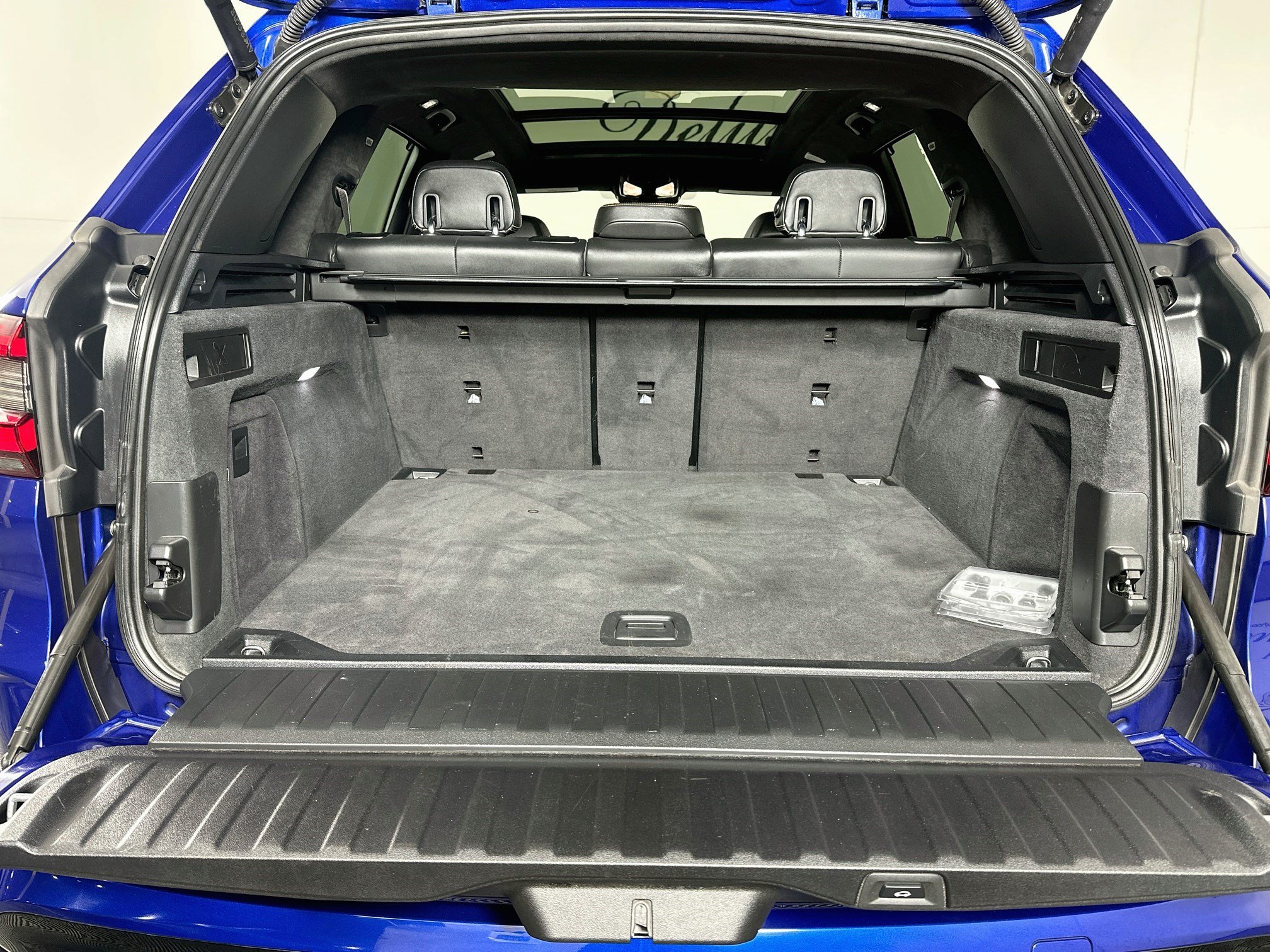 Used 2023 BMW X5 M w/ Competition Package AWD/4WD image 25
