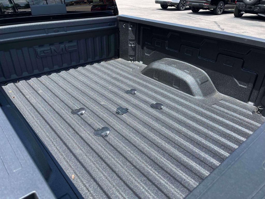 New 2026 GMC Sierra 2500 AT4 w/ AT4 Premium Plus Package AWD/4WD image 11