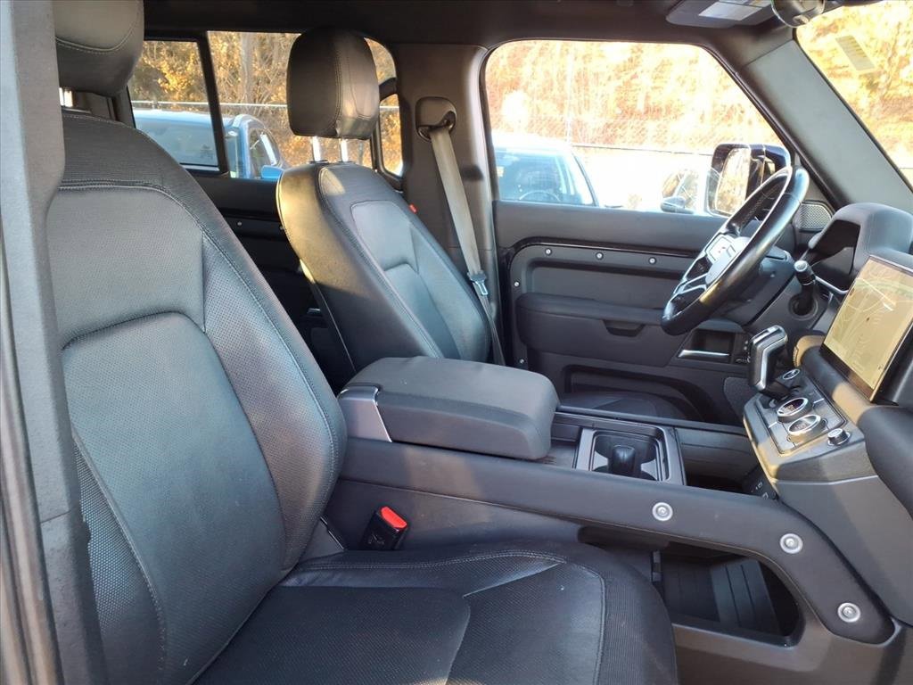 Used 2023 Land Rover Defender 110 X-Dynamic SE image 25