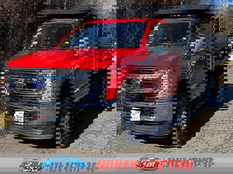 Certified 2022 Ford F350 XL w/ Power Equipment Group image 1