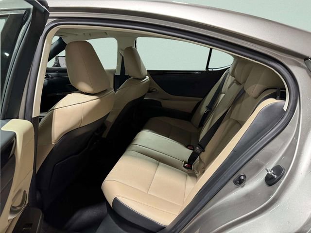 Certified 2021 Lexus ES 300h w/ Premium Package FWD image 26