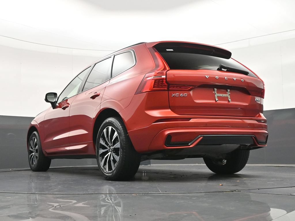 Certified 2024 Volvo XC60 B5 Core AWD/4WD image 27
