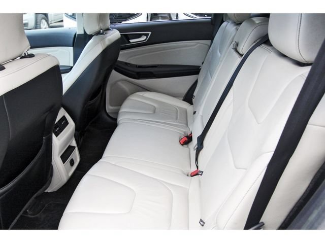 Used 2015 Ford Edge Titanium FWD image 12